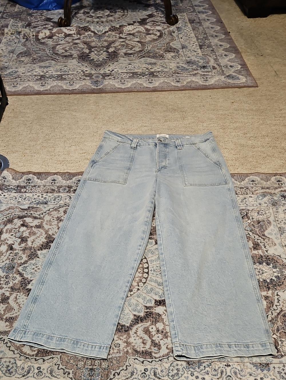 Nicole Miller Pale Blue Wide-Leg Cropped Jeans